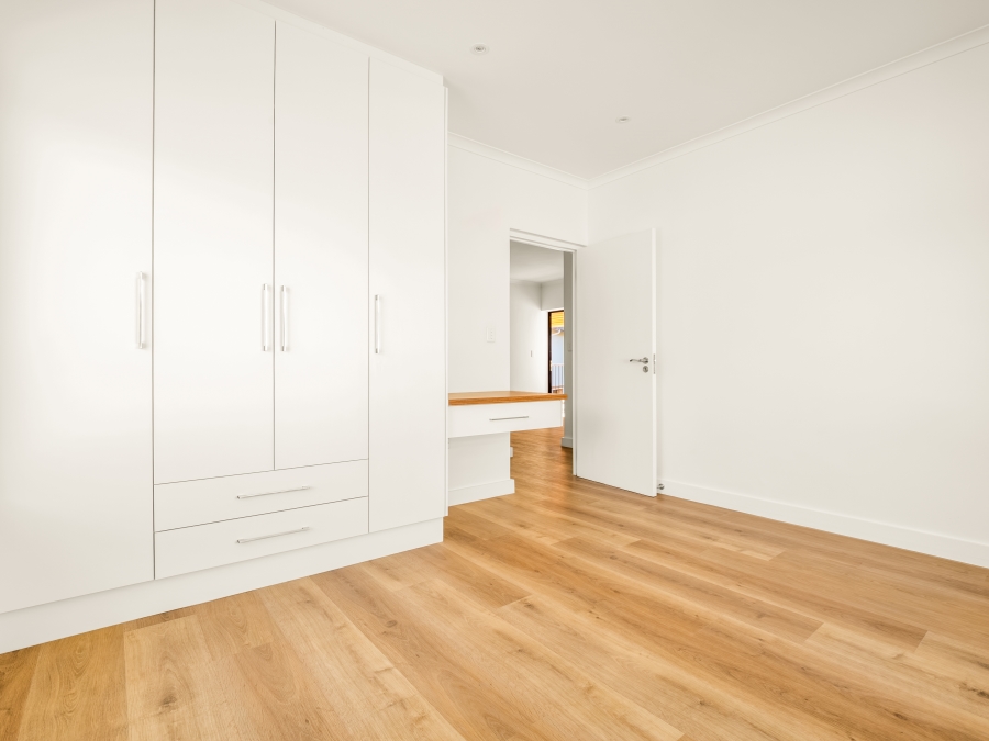 3 Bedroom Property for Sale in Leisure Isle Western Cape
